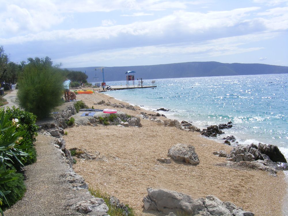 Strand des Camps bestehend aus feinem Kies